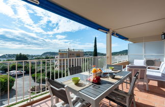 Photo 3 - Appartement de 1 chambre à Cavalaire-sur-Mer avec terrasse et vues à la mer