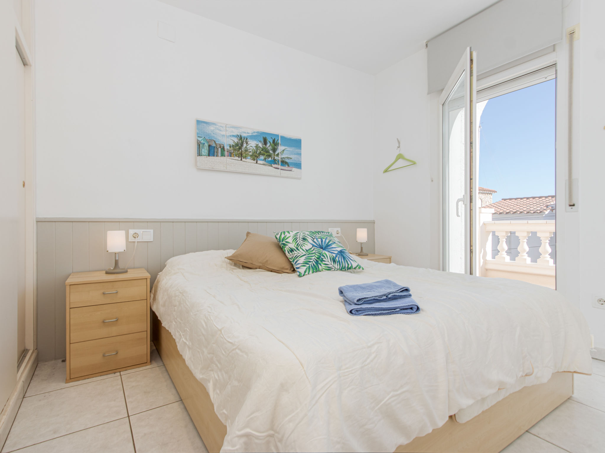 Foto 4 - Apartment mit 1 Schlafzimmer in Castelló d'Empúries mit terrasse und blick aufs meer