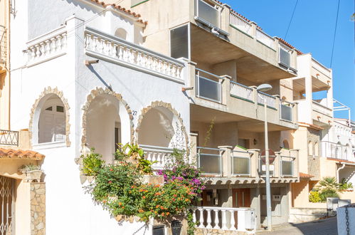 Photo 15 - Appartement de 1 chambre à Castelló d'Empúries avec terrasse et vues à la mer