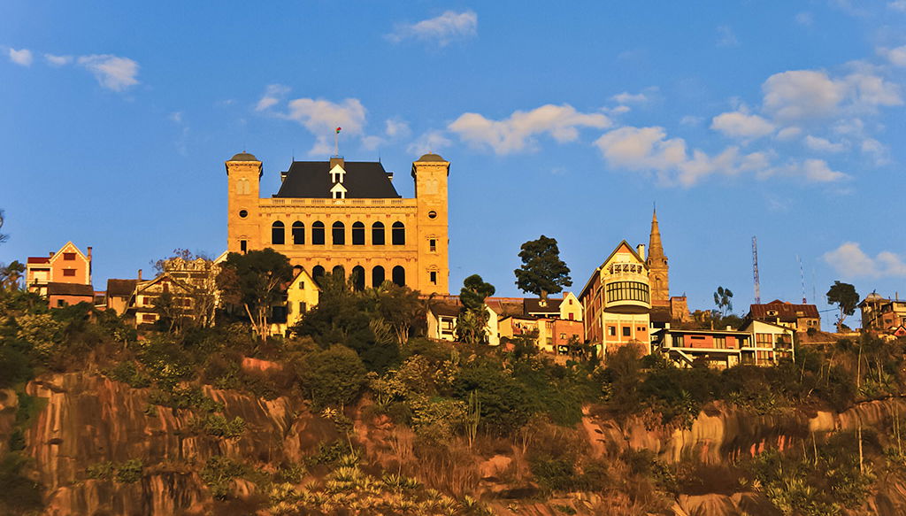 Antananarivo City Tour - Low and High City - Photo 1