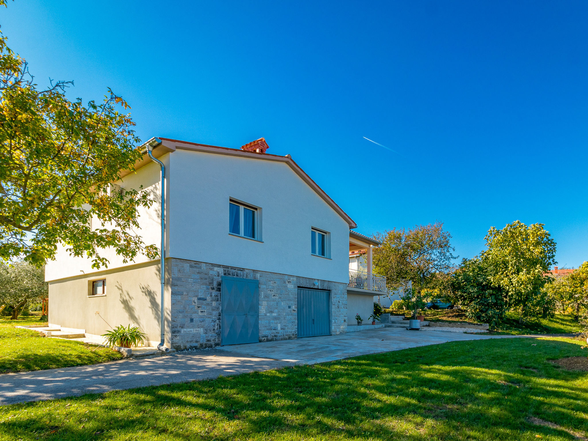 Photo 24 - 2 bedroom House in Pićan with private pool and terrace