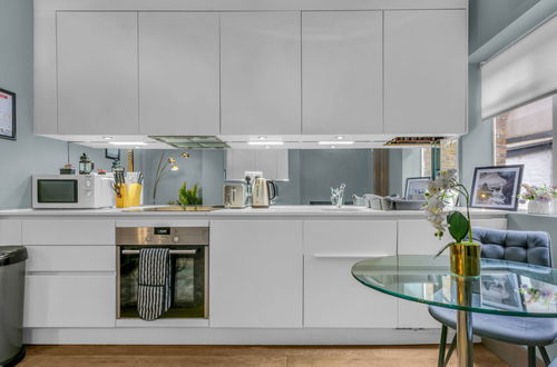 Foto 8 - Apartamento de 2 quartos em Londres