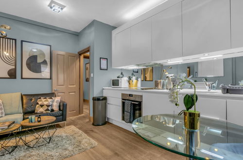 Foto 7 - Apartamento de 2 quartos em Londres