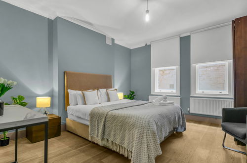 Foto 4 - Apartamento de 2 quartos em Londres