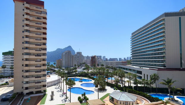 2 bedroom Apartment in Calp with swimming pool and terrace - Photo 2