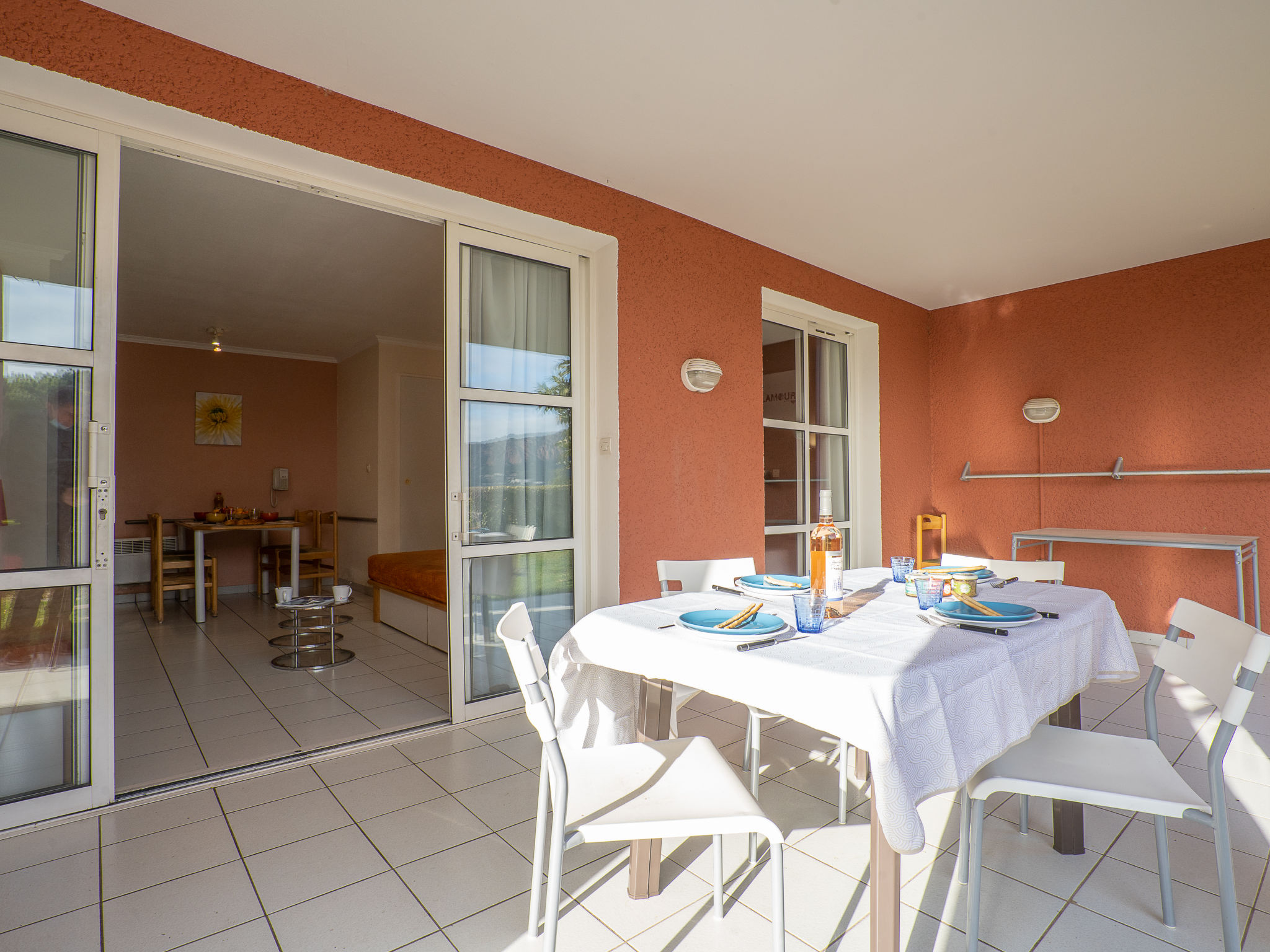 Foto 13 - Apartamento de 1 quarto em Saint-Raphaël com piscina e vistas do mar