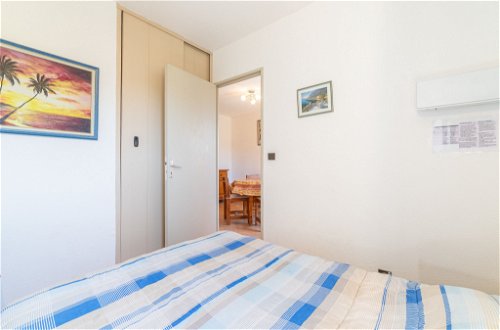 Foto 12 - Apartment mit 2 Schlafzimmern in Bormes-les-Mimosas mit garten und blick aufs meer