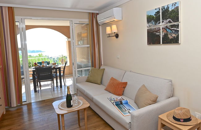 Apartamento de 1 quarto em Saint-Raphaël com piscina e jardim - Foto 2