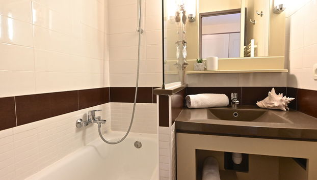 Apartment mit 1 Schlafzimmer in Saint-Raphaël mit schwimmbad und garten - Foto 5