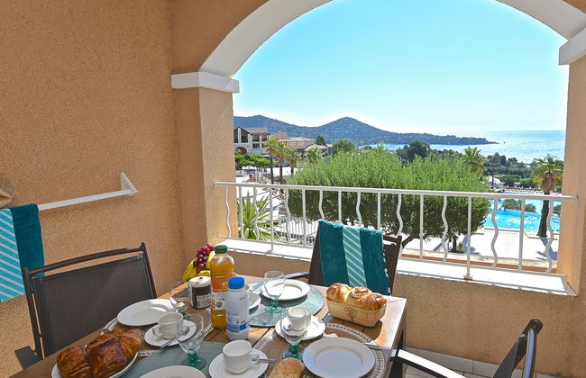 Apartamento de 1 quarto em Saint-Raphaël com piscina e jardim - Foto 24