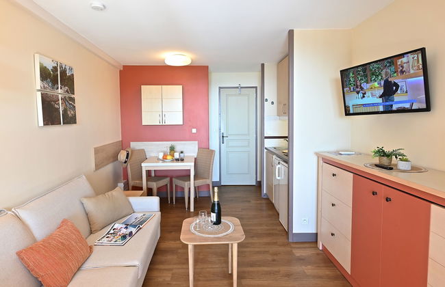 Apartamento de 1 quarto em Saint-Raphaël com piscina e jardim - Foto 9