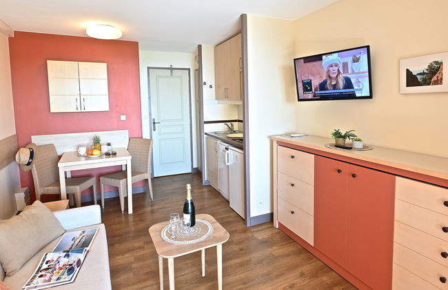 Apartamento de 1 quarto em Saint-Raphaël com piscina e jardim - Foto 11