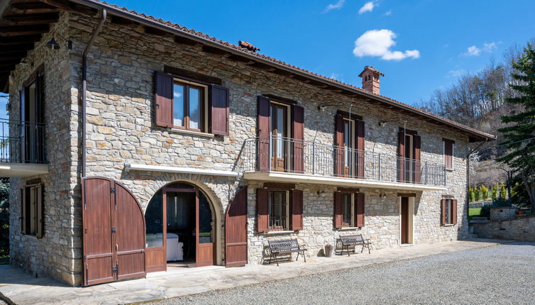 Photo 1 - Maison de 4 chambres à Vesime avec piscine privée et jardin