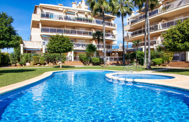 Apartamento de 4 quartos em Dénia com piscina e jardim - Foto 1