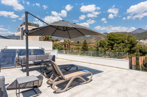 Photo 2 - Maison de 4 chambres à Nerja avec piscine privée et vues à la mer