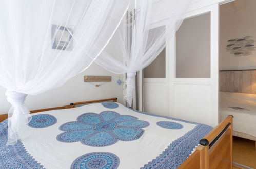 Foto 11 - Apartamento de 1 habitación en Grimaud con vistas al mar