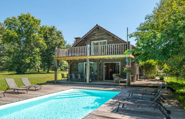 Casa de 6 quartos em Saint-Julien-en-Born com piscina privada e jardim - Foto 1