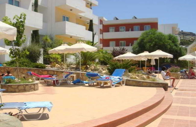 Stella Aparthotel - Photo 1