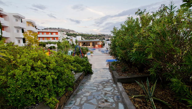 Stella Aparthotel - Photo 2