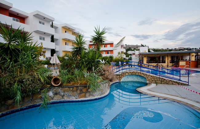 Stella Aparthotel - Photo 12