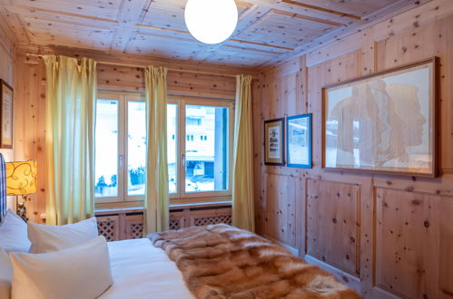 Foto 18 - Appartamento con 2 camere da letto a Sankt Moritz con vista sulle montagne