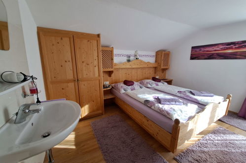 Foto 29 - Appartamento con 5 camere da letto a Finkenberg con vista sulle montagne