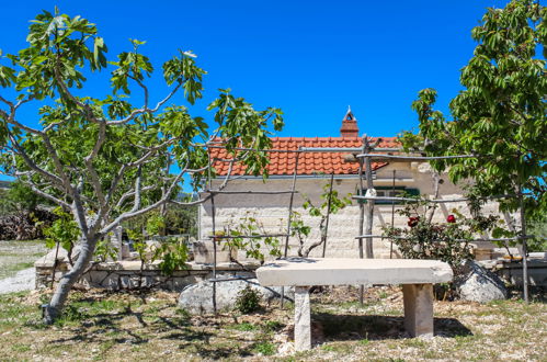 Foto 28 - Casa de 1 habitación en Pučišća con piscina privada y vistas al mar