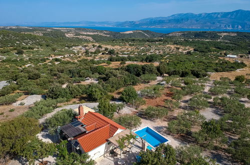 Foto 5 - Haus mit 1 Schlafzimmer in Pučišća mit privater pool und terrasse