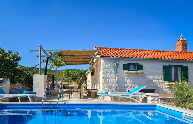 Casa de 2 quartos em Pučišća com piscina privada e terraço - Foto 1