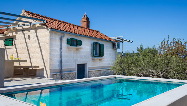 Photo 1 - Maison de 1 chambre à Pučišća avec piscine privée et vues à la mer