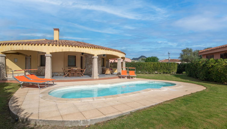 Photo 1 - Maison de 3 chambres à Muravera avec piscine privée et vues à la mer