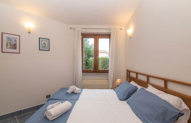 Casa de 4 quartos em Muravera com piscina privada e jardim - Foto 15