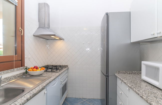 Casa de 4 quartos em Muravera com piscina privada e jardim - Foto 12