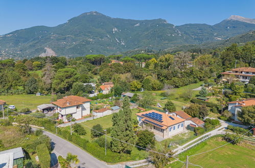 Foto 26 - Haus mit 4 Schlafzimmern in Camaiore mit terrasse und blick aufs meer