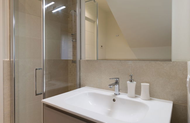6 bedroom House in Colico with private pool and garden - Photo 15