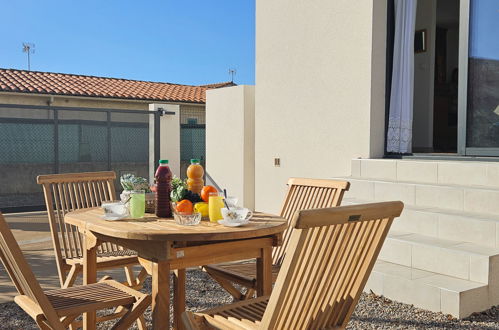 Foto 17 - Casa con 2 camere da letto a Sainte-Marie-la-Mer con terrazza e vista mare