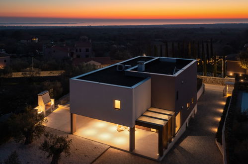 Photo 41 - Maison de 6 chambres à Vodnjan avec piscine privée et vues à la mer