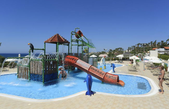 Kapetanios Aqua Resort - Photo 14