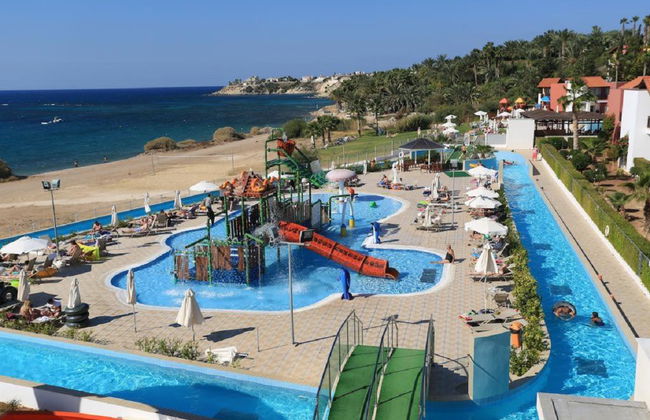 Kapetanios Aqua Resort - Photo 21