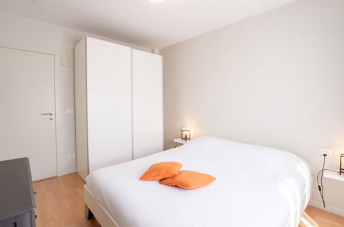 Foto 18 - Appartamento con 2 camere da letto a Blankenberge con vista mare
