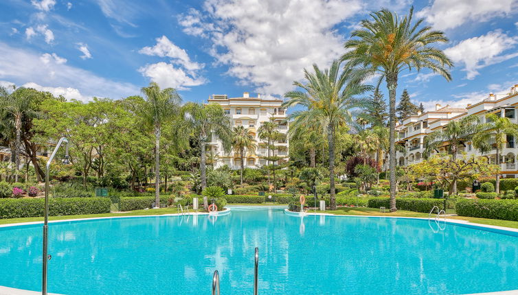 Photo 1 - 3 bedroom Apartment in Marbella with swimming pool and sea view