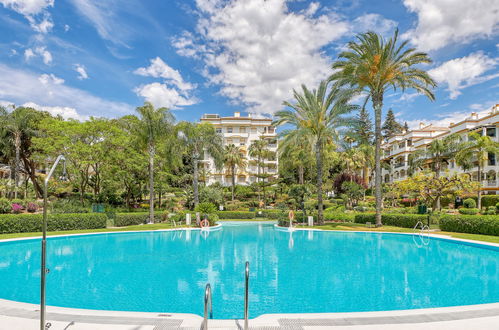 Photo 1 - Appartement de 3 chambres à Marbella avec piscine et vues à la mer