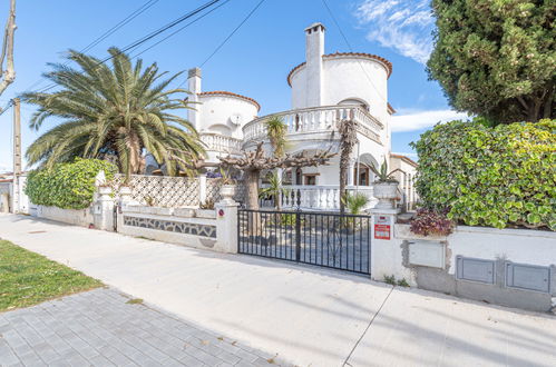 Foto 30 - Casa con 3 camere da letto a Castelló d'Empúries con giardino e terrazza