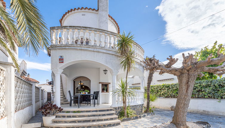 Photo 1 - Maison de 3 chambres à Castelló d'Empúries avec terrasse et vues à la mer