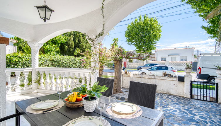 Photo 1 - Maison de 3 chambres à Castelló d'Empúries avec jardin et terrasse