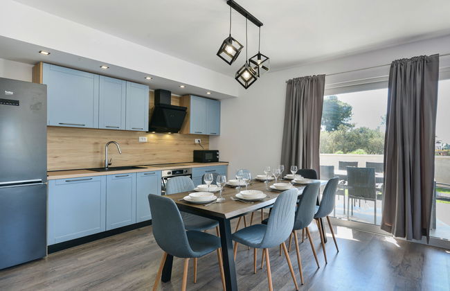 Casa de 5 quartos em Tribunj com piscina privada e jardim - Foto 10