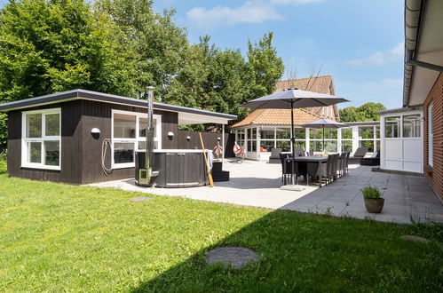 Photo 22 - Maison de 8 chambres à Højer avec piscine privée et terrasse