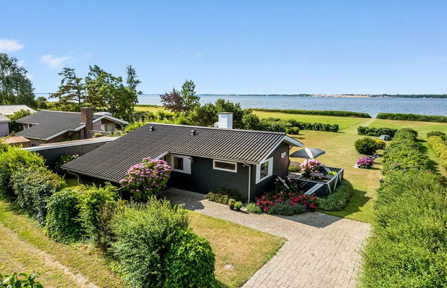 Casa de 3 quartos em Fejø com terraço - Foto 1