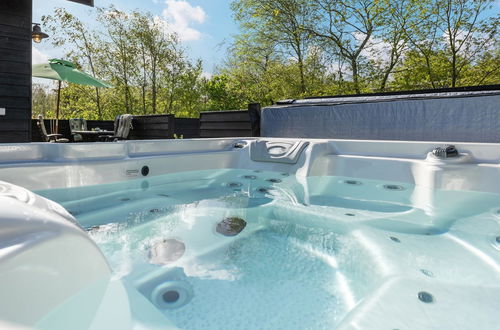 Photo 30 - 3 bedroom House in Tarm with terrace and hot tub