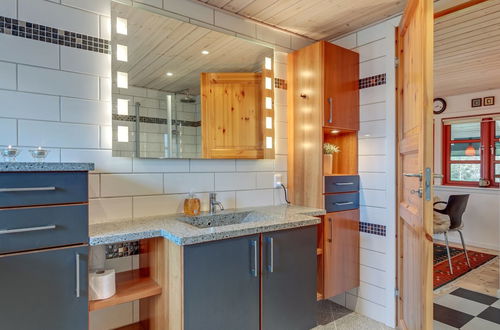 Photo 28 - 3 bedroom House in Tarm with terrace and hot tub